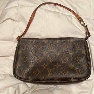 Louis Vuitton Pochette Authentic Vintage